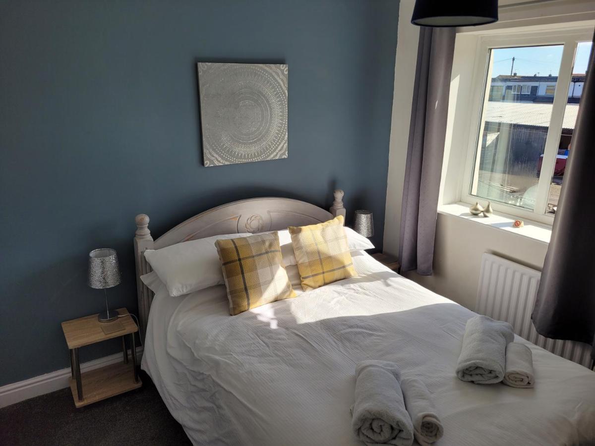 Готель Amble Harbour Retreats Екстер'єр фото