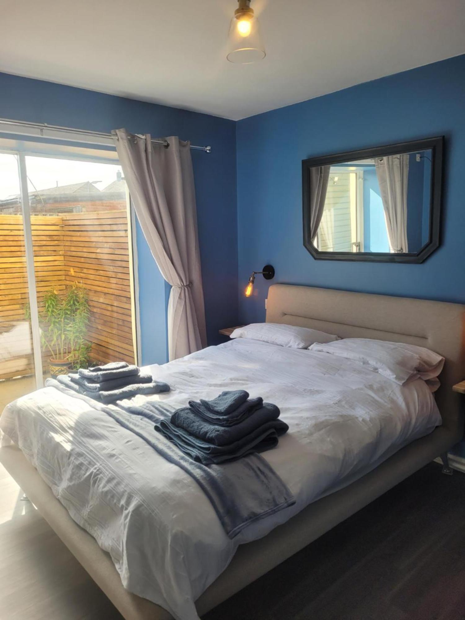 Готель Amble Harbour Retreats Екстер'єр фото